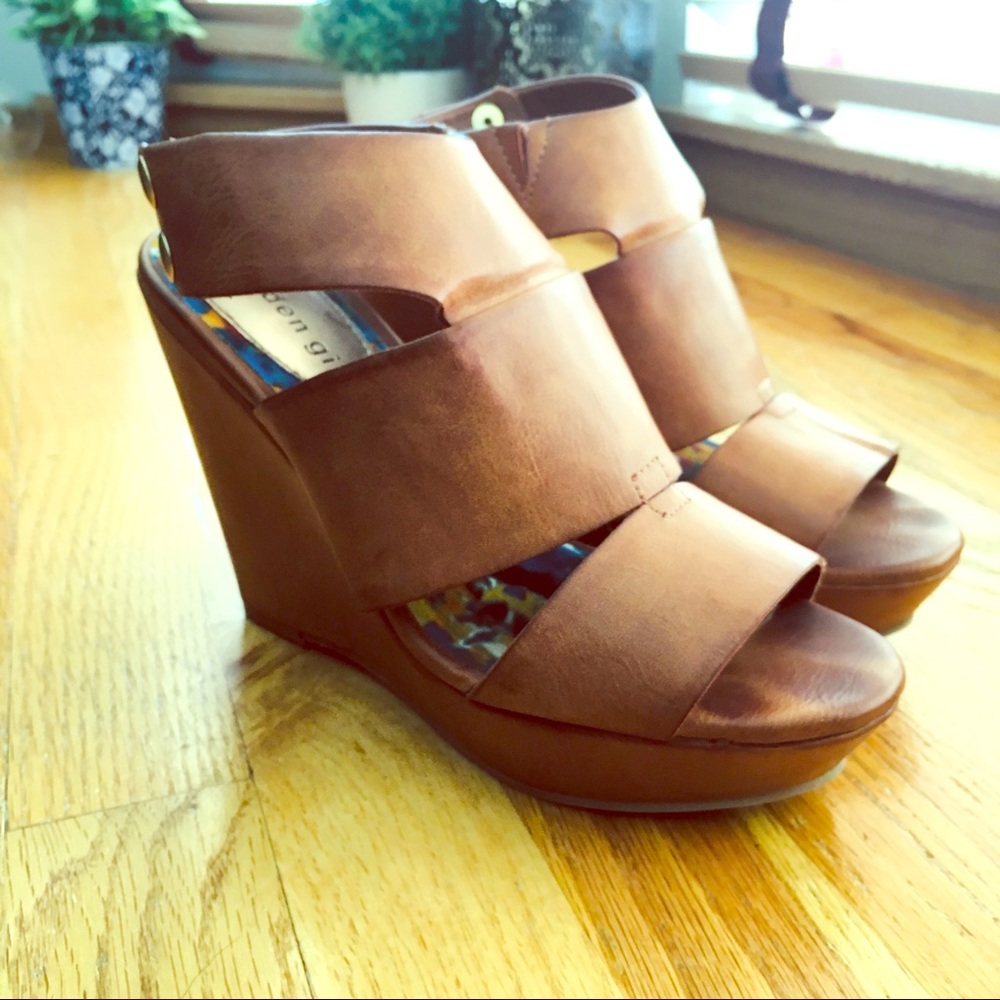 Madden Girl Leather Wedge
